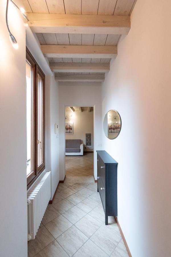 Trilocale Rua Sovera 85 - F&L Aparment Brescia Bagian luar foto