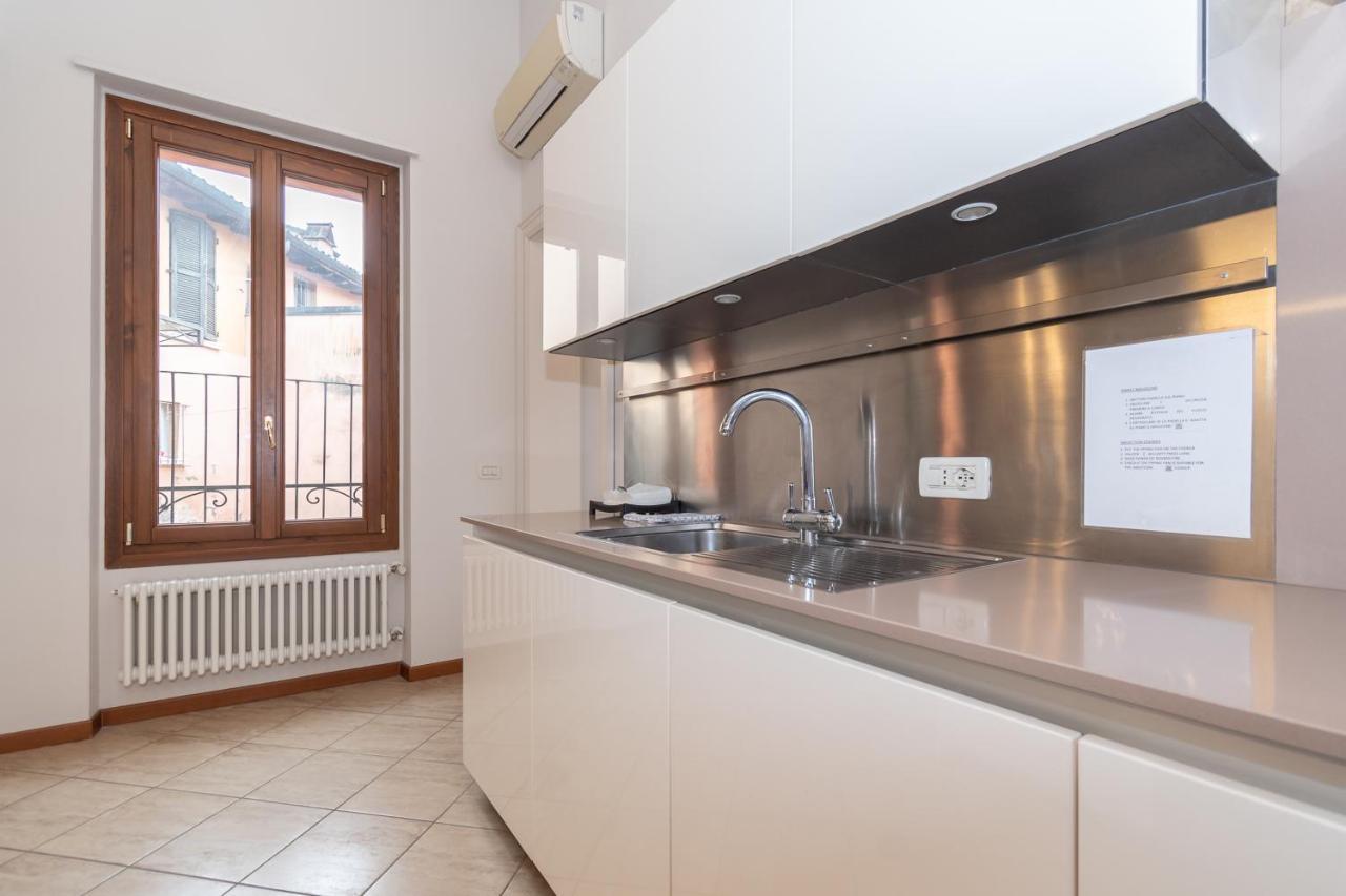 Trilocale Rua Sovera 85 - F&L Aparment Brescia Bagian luar foto