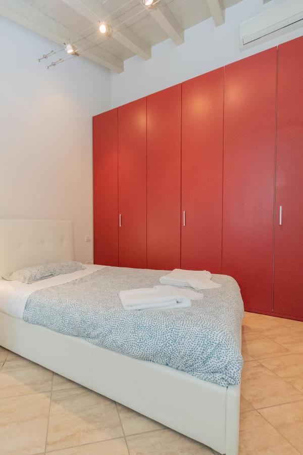 Trilocale Rua Sovera 85 - F&L Aparment Brescia Bagian luar foto